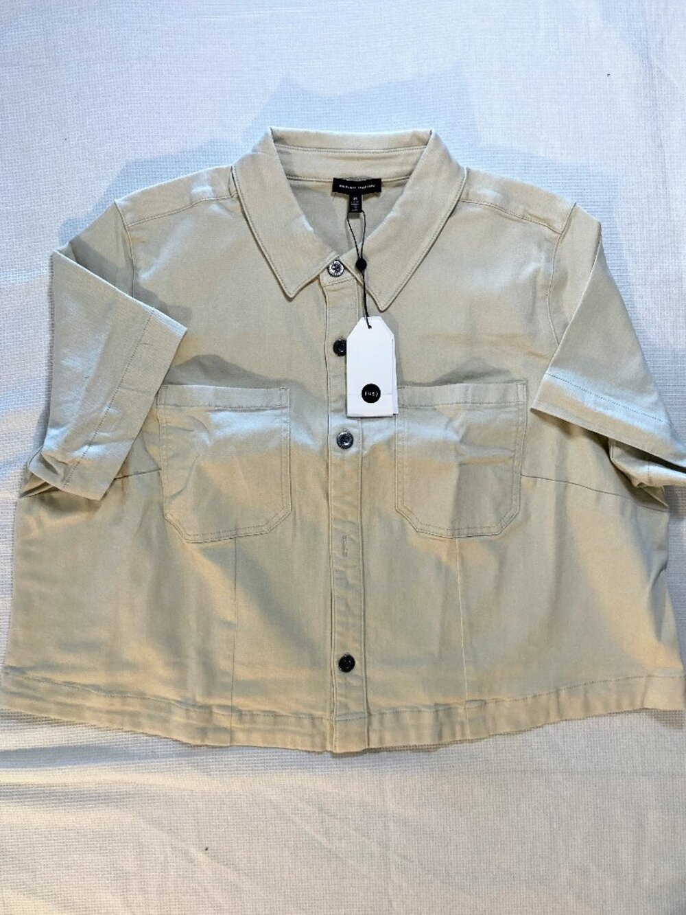 NWT Universal Standard cropped jean jacket, short sleeve, beige, Size M (W18-20)